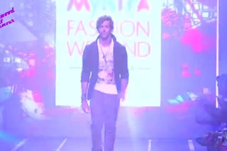 Dynamic Hrithik Roshan as Showstopper for  HRX at Myntra Fashion Weekend