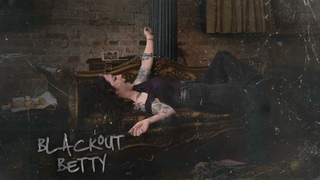 Ashley McBryde - Voodoo Doll (Blackout Betty)