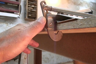 Прижимная линейка на распиловочный стол. Table saw fence.