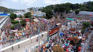 Tirumala Mada Streets Filled With Srivari Devotees For Garuda Seva 2023