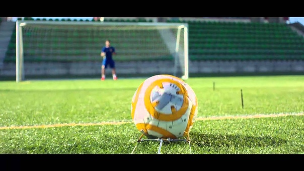 Así se grabó el duelo entre los jugadores de la Selección y el Robot BB 8 de Star