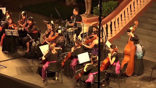 ORQUESTA FEMENINA Cascanueces (
