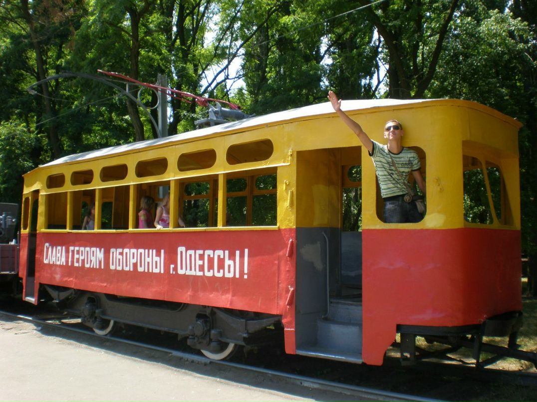 Женя Довгошия | Монастырище