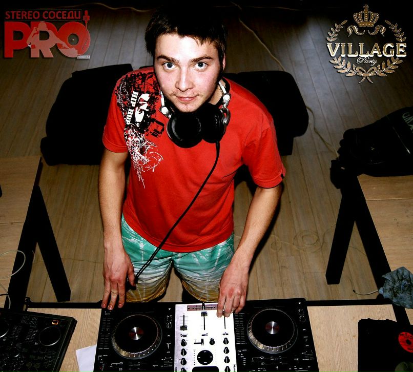 Сергей Петухов ♪ ॐкотофейкуНяॐ ♪ | Кострово