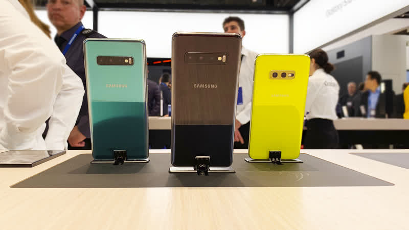 Взгляд на Samsung Galaxy S10+, S10, S10e, S10 5