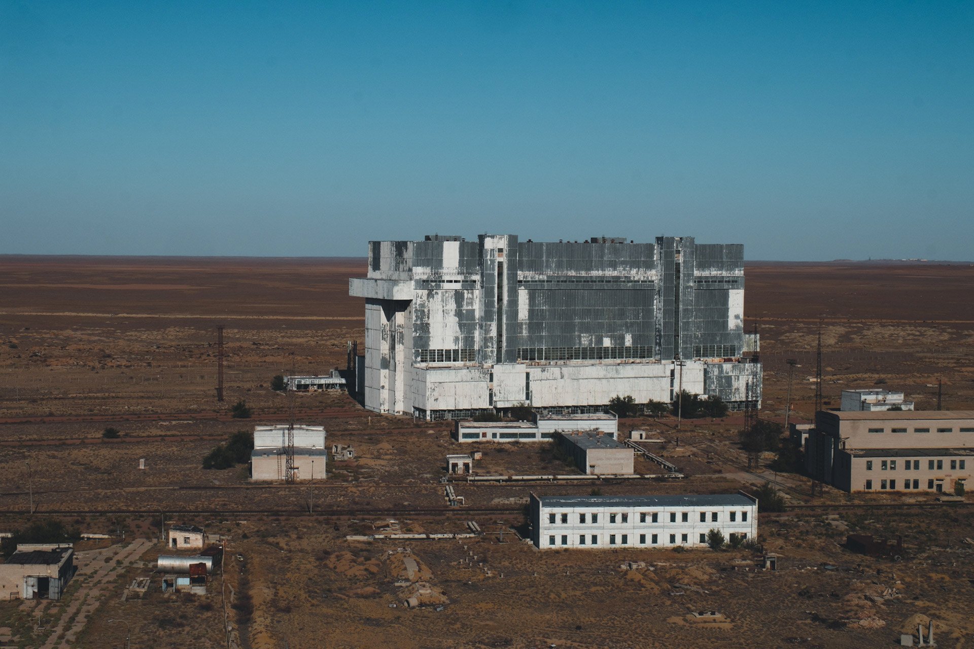 Заброшенный космический шаттл. Фотограф Александр Каунас