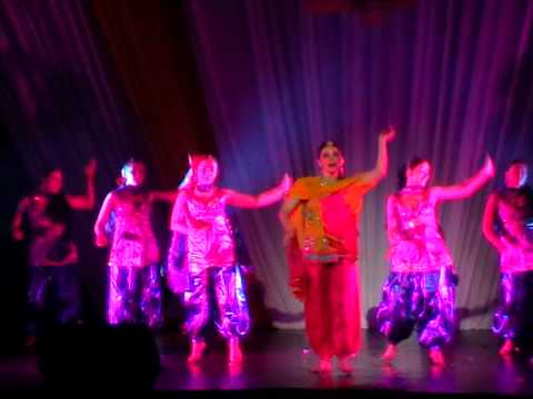 Theatre Tarang kathak students dancing Challia at