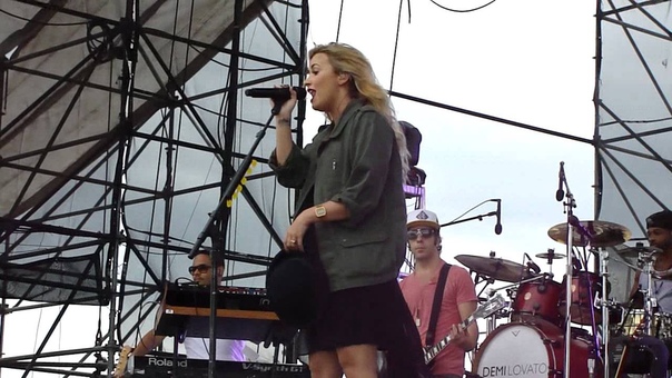 Demi Soundcheck